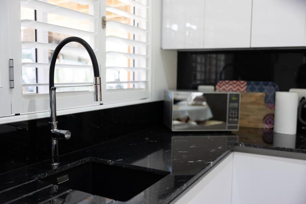 Garten Wohnung Mit Pool, 2 Schlafzimmer Κέιπ Τάουν Εξωτερικό φωτογραφία